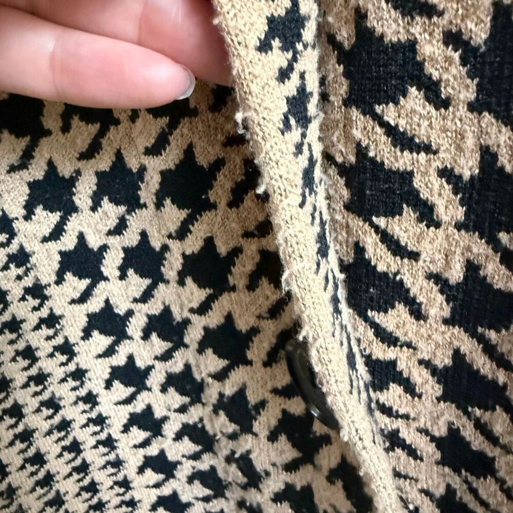 Houndstooth sweater coat *small flaw* Classic heritage chic cozy girl academic - Picture 3 of 13